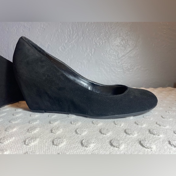 Franco Sarto Women's Black Suede Wedge Heel Shoes - Picture 1 of 16